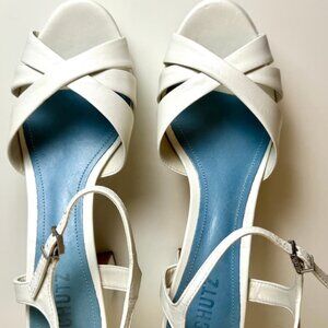 Woman’s Schutz keefa Sandal Size 9 in white